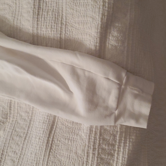 Aritzia TNA Boyfriend Cuffed Sweatpant - Picture 4 of 6